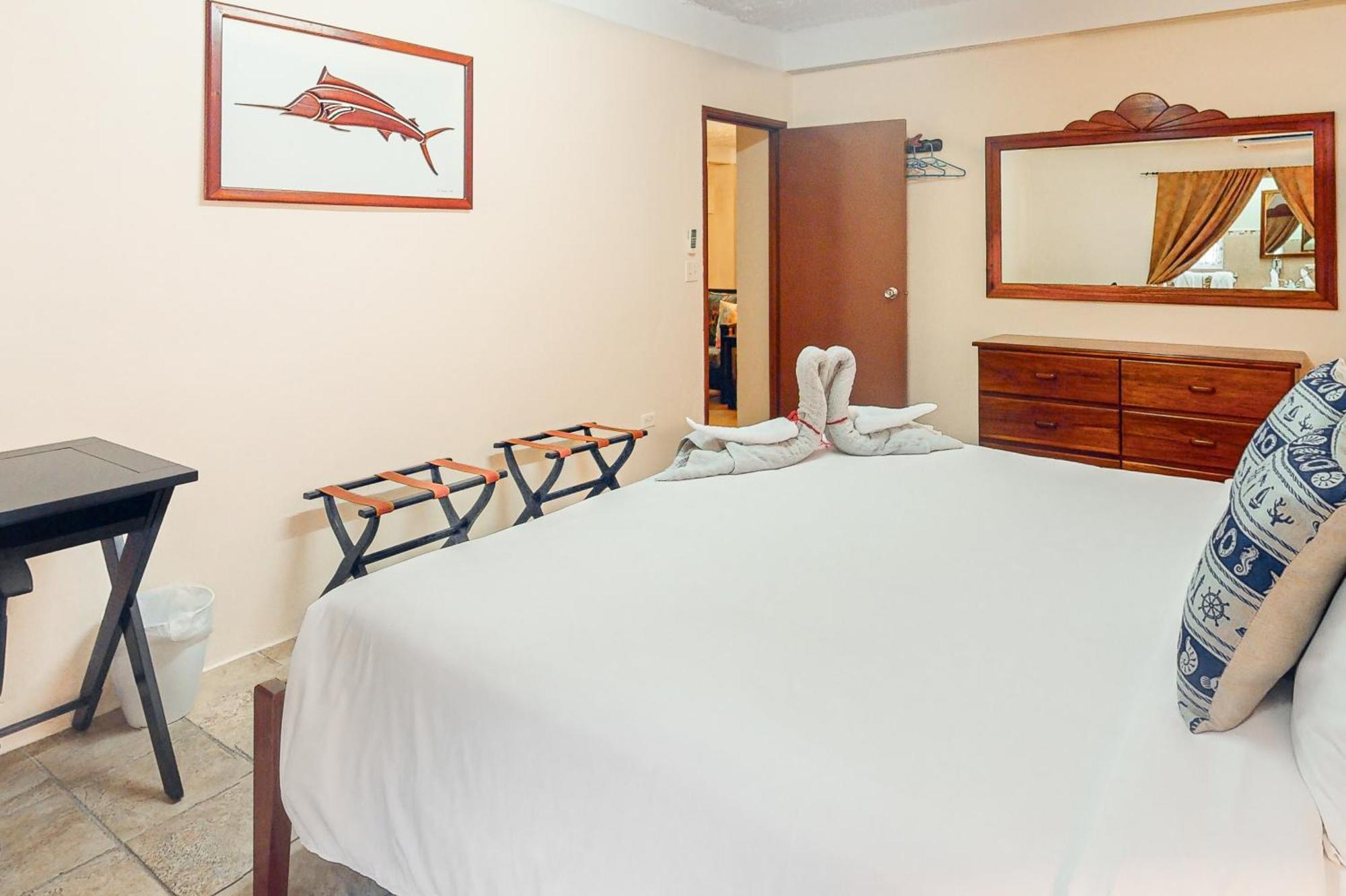 Hummingbird Home Suites San Pedro  Habitación foto
