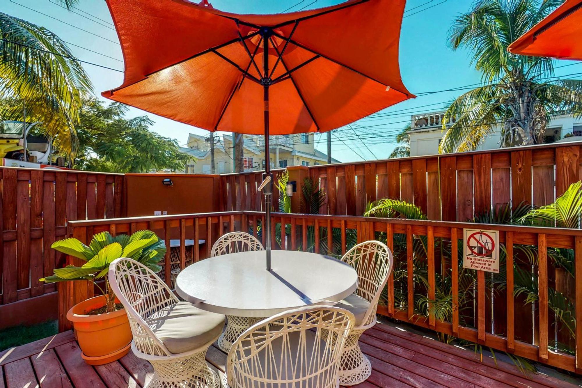 Hummingbird Home Suites San Pedro  Habitación foto
